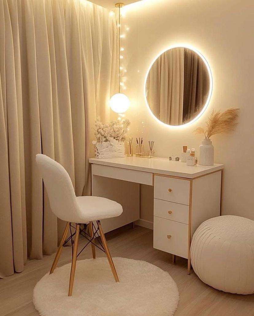 Dressing mirror